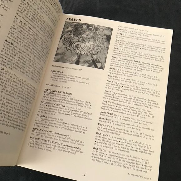 Heirloom Table Toppers 5 Crochet Patterns Leisure Arts 2505 Round 1994 - Picture 3 of 4